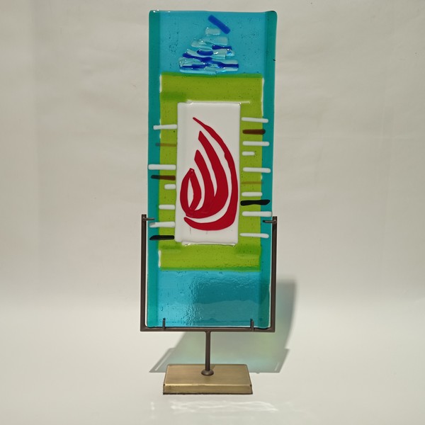 Glass fused decor with Kufic script