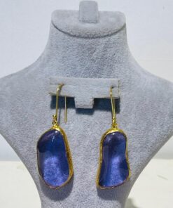 mor el yapımı soyut cam füzyon küpeler